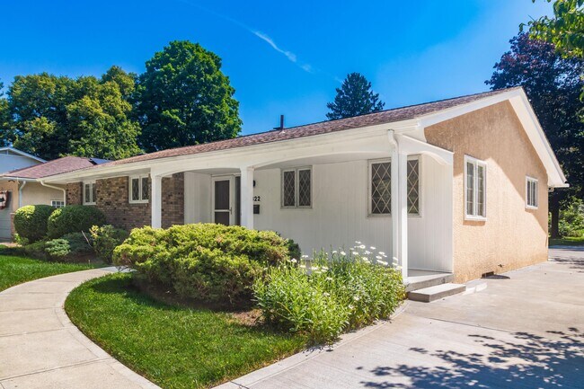 Foto del edificio - 5822 Falmouth Ct