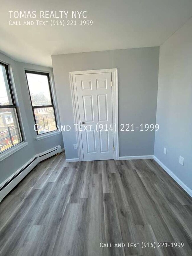 Building Photo - 58 Chestnut St