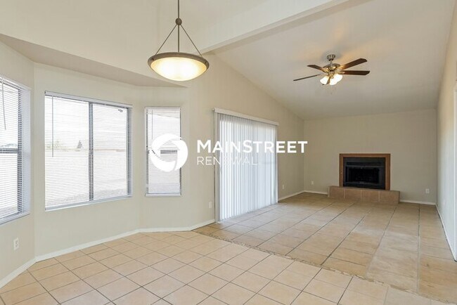 Foto del edificio - 3 Bedroom Pet-Friendly Home in Tucson, AZ with Main Street Renewal