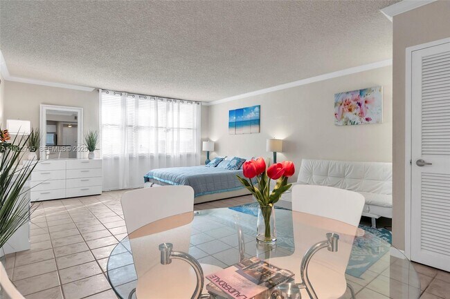 Foto del edificio - 2501 S Ocean Dr