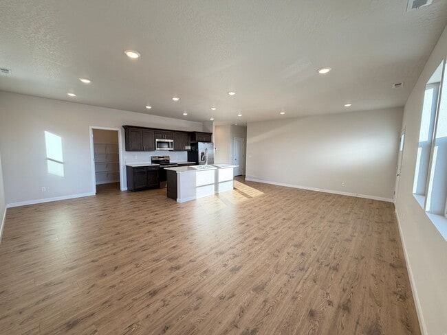 Foto del edificio - Brand New Foxtail Rancher