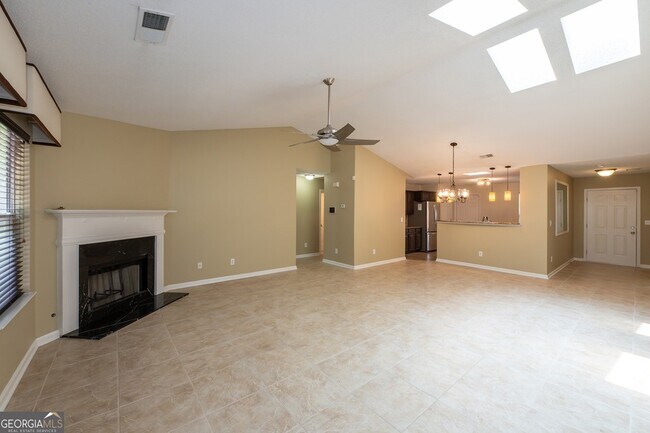 Building Photo - 3100 Pebble Creek Ln