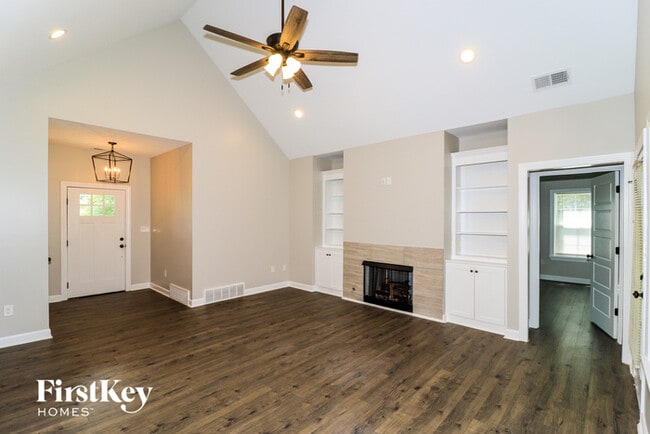 Building Photo - 71 Emily Cove