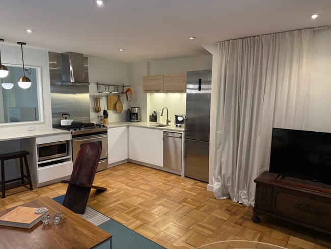 Building Photo - 4000 Arkansas Ave NW