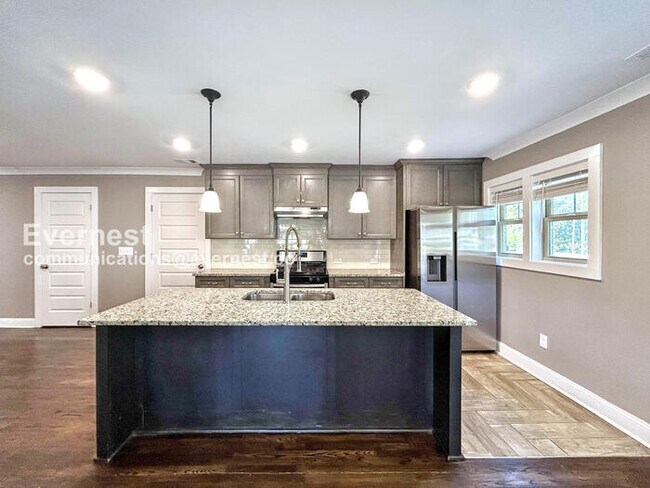 Foto del edificio - 5182 Joe Frank Harris Pkwy NW