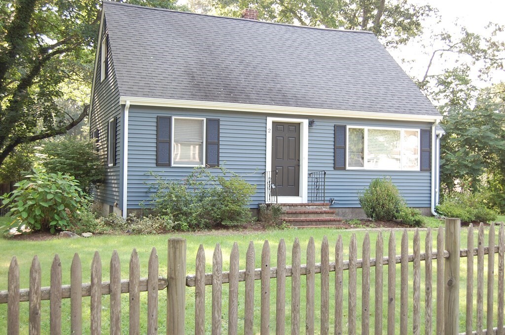 Primary Photo - 2 Beverly Cir
