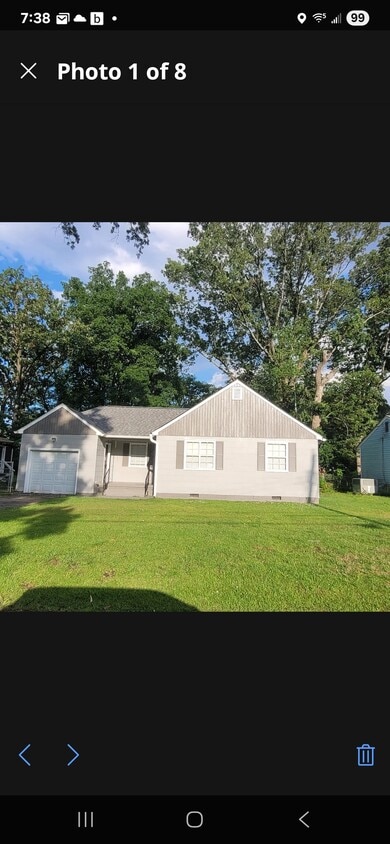 Primary Photo - 412 N Lovell Ave