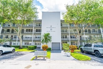 Building Photo - 300 SW 134th Way