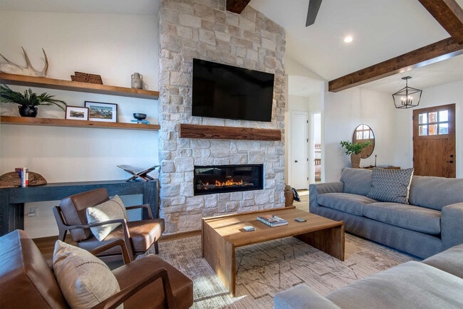 Foto del edificio - 9187 Timberline Loop