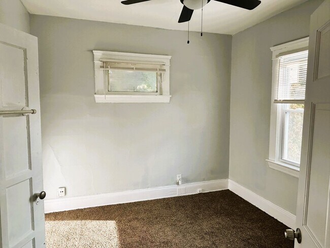Foto del edificio - 3542 E 108th St