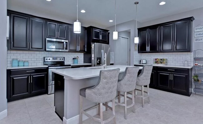 Foto del edificio - Beautifully Upgraded Townhome For Rent in ...