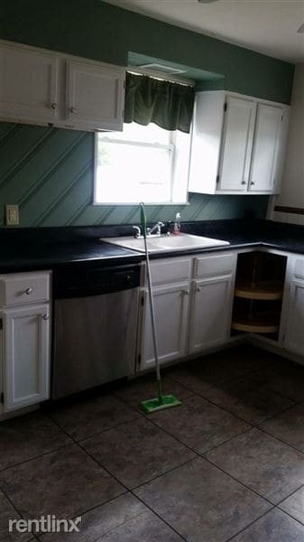 Building Photo - 741 Avenue H