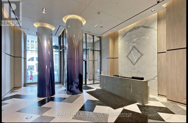 Building Photo - 395 Bloor St E