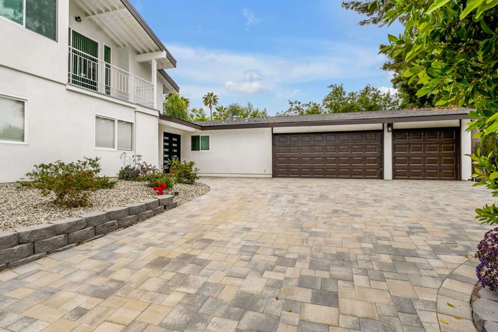 Primary Photo - 4631 Dunman Ave