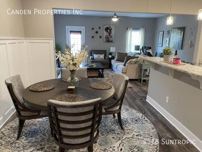 Foto del edificio - 4118 Suntropic-