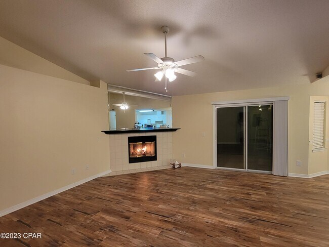 Foto del edificio - 6967 Raburn Rd