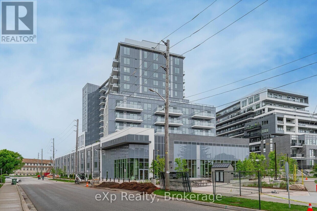 Photo principale - 93-693 Arthur St S