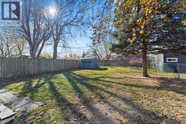 Building Photo - 2265 Elsmere Ave
