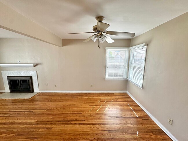 Building Photo - Remodeled Single Story Home!