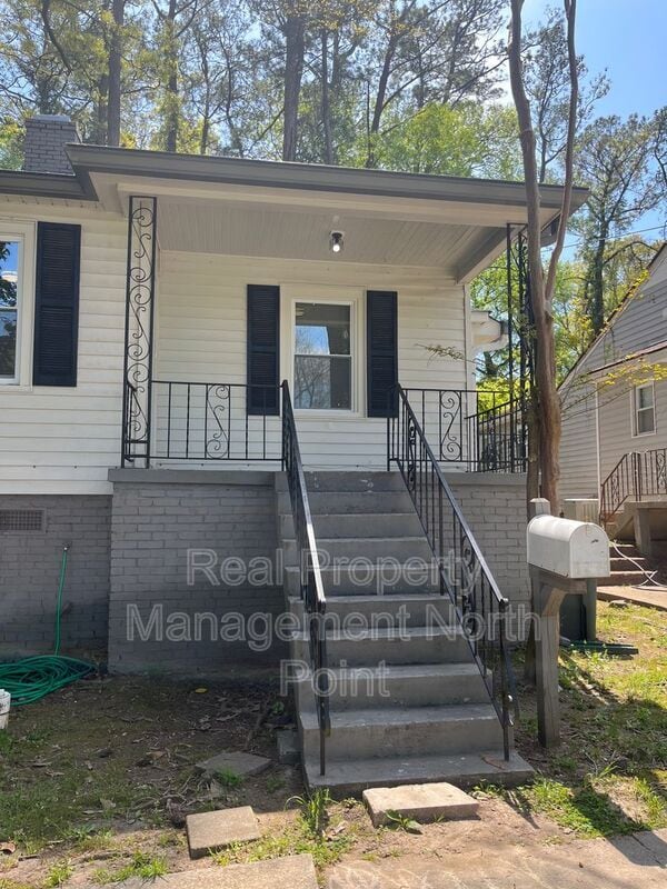Foto principal - 454 Birney St NE