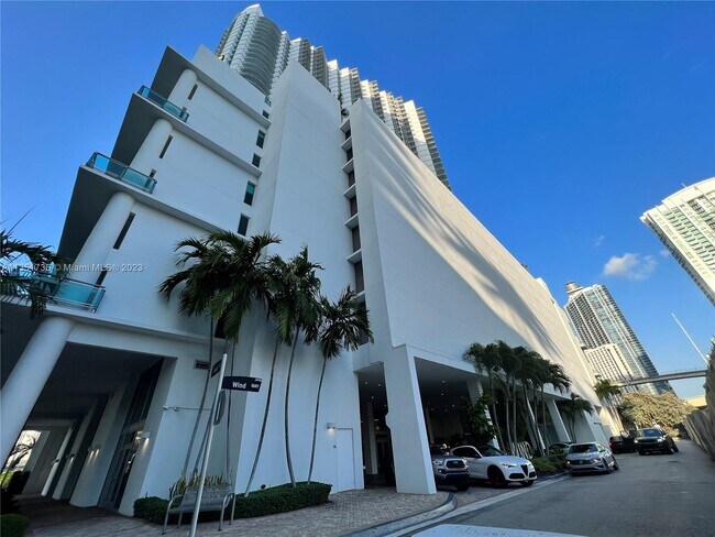 Building Photo - 350 S Miami Ave