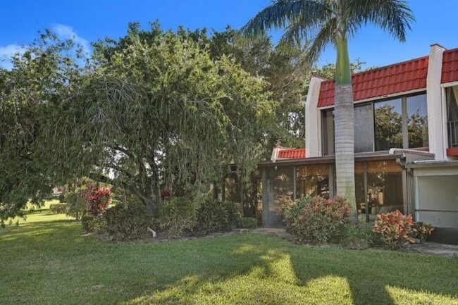 Photo - 4360 Fountains Dr House