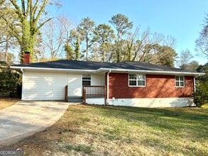 Building Photo - 2182 Rosewood Rd