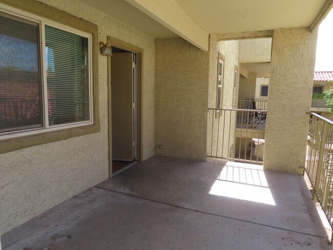 Foto del edificio - North Mesa 2 Bedroom 2 Bath Condo in Gated Community