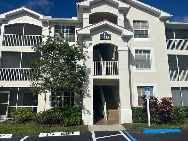 Building Photo - 2nd floor  2/2  condo in gated community