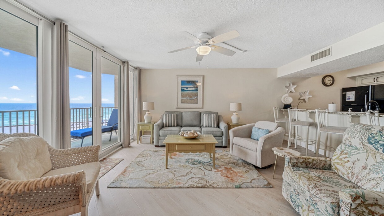 Foto principal - 7205 Thomas Dr