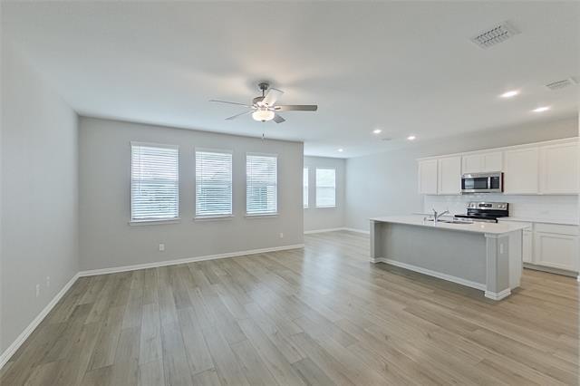 Building Photo - 260 Jenkinson Dr