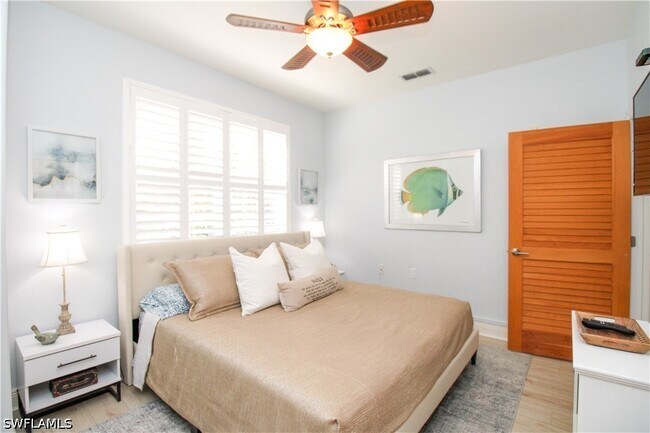 Foto del edificio - 4853 Hampshire Ct