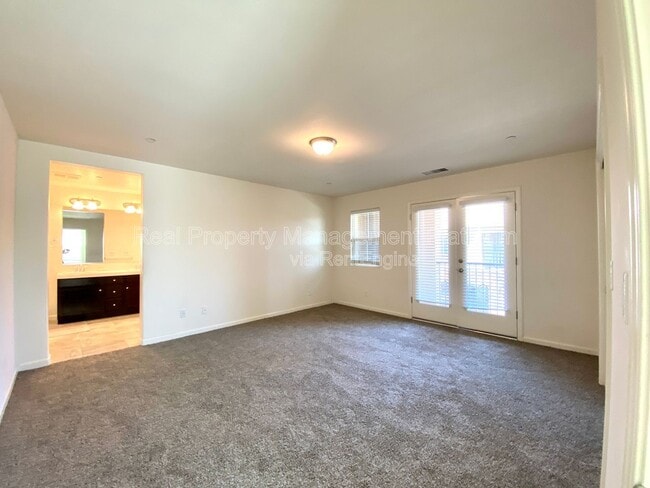 Building Photo - 2534 Mustang Dr