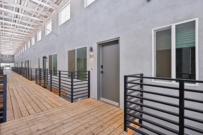 Building Photo - Atrium Lofts