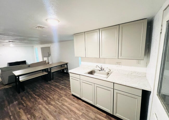 Photo - 6110 Lee St Apartment