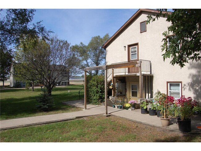 Building Photo - 1110 Wyldwood Ln NE