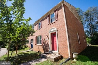 Building Photo - 12136 Bentridge Pl