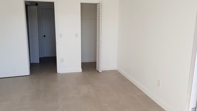 bedroom - walk in closet - 7757 SW 86th St