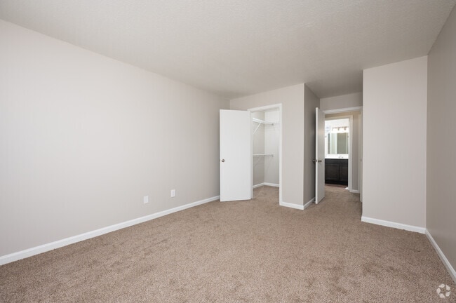 Versaille Upgrade - Bedroom - Fountain Lake Apartment Homes