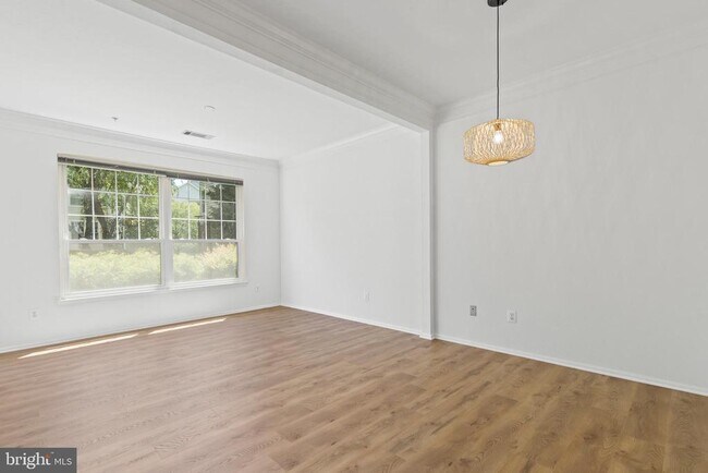 Foto del edificio - 1530 Spring Gate Dr.