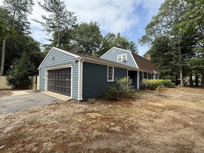 Building Photo - 191 Stoney Cliff Rd