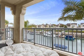 Building Photo - 4320 Tradewinds Dr