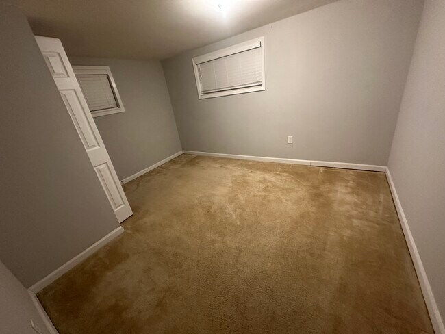 Foto del edificio - 3204 Beechcraft Dr