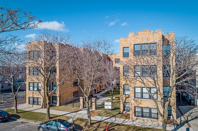 Foto del edificio - 2620 N Rockwell St