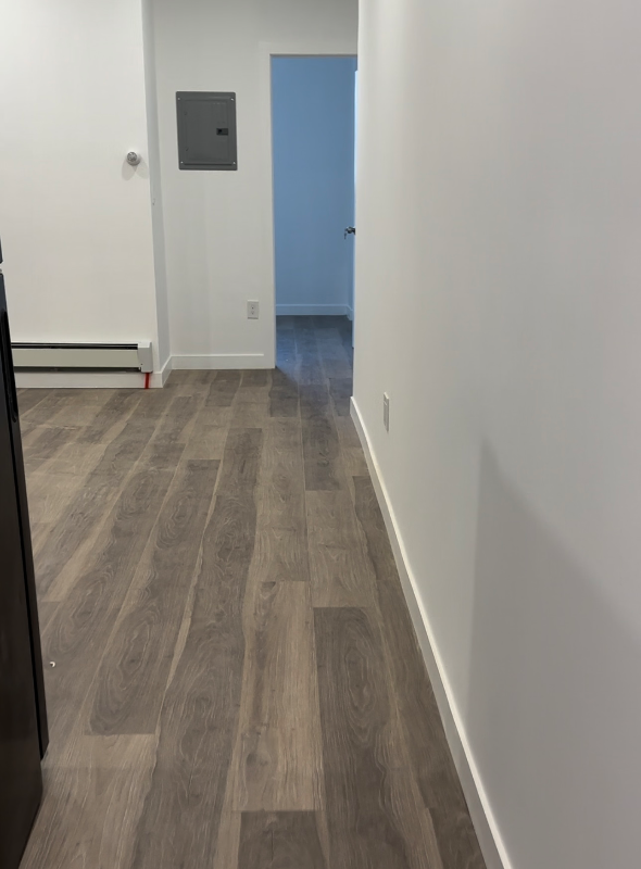 Building Photo - 8 Eaton Pl