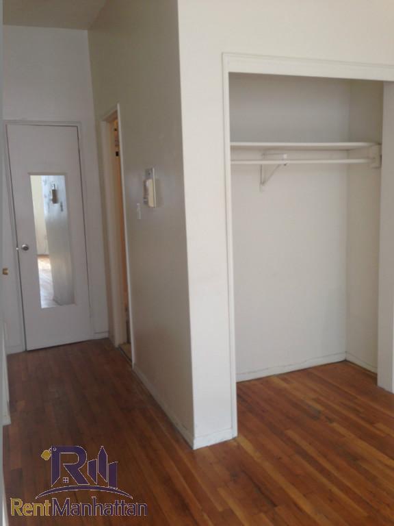 Foto del edificio - 409 E 88th St