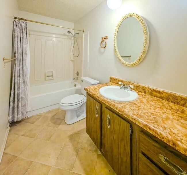 Foto del edificio - West Knoxville 37919 - 1 Bedroom Apartment in West Knoxville! Available Now! 1 Bedroom, 1 Bath. -...