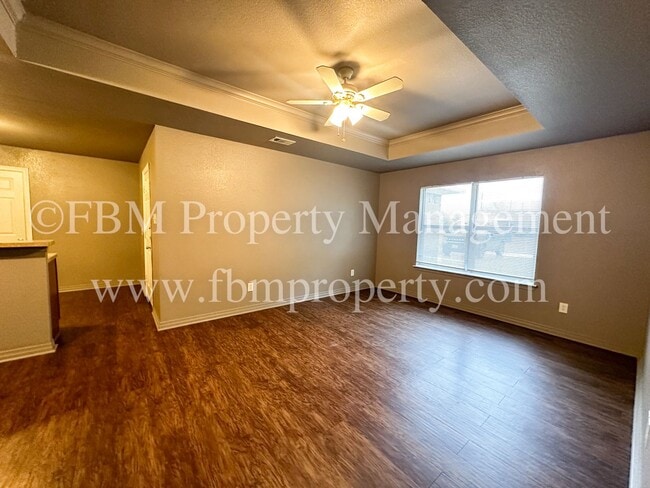 Building Photo - 1510 Drexel Drive - Charming 3 Bedroom, 2 Bathroom Brick Duplex in Waxahachie, TX!