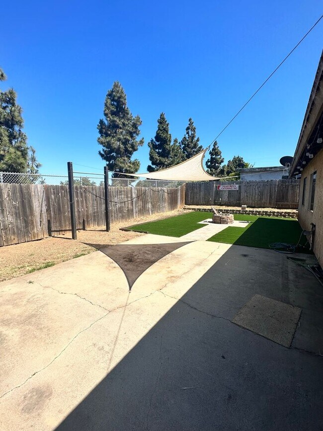 Foto del edificio - YOUR NEW HOME - IMPERIAL BEACH 3 bed / 2 b...
