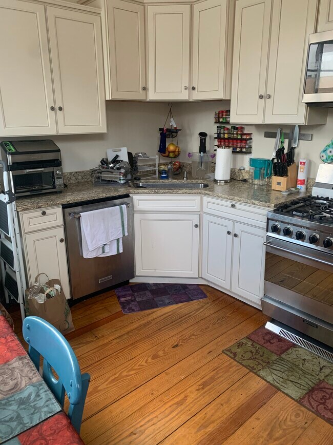 Foto del edificio - 245 Lincoln St